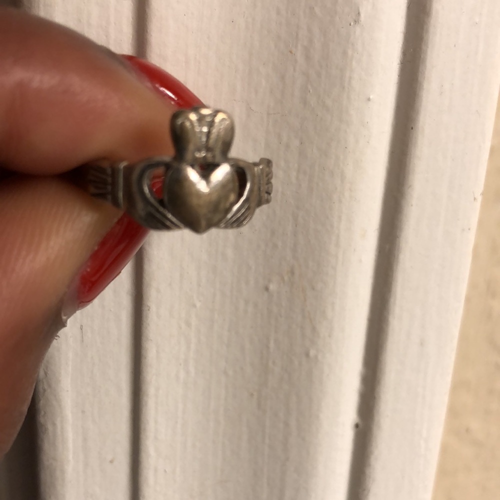 Silver Claddagh Irish Ring! - image 4